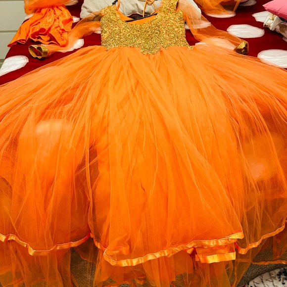 Pakistani Indian wedding party gown 3 PCs suit orange small eid outfit - Picture 9 of 16